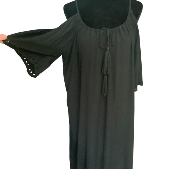 4Sienna Black Eyelet Cold Shoulder Drawstring Neck Dress SZ S - Picture 1 of 12